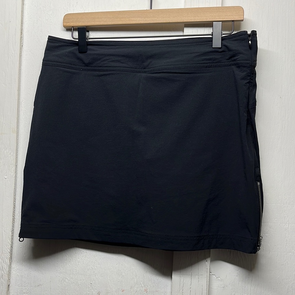 Black Athleta skort